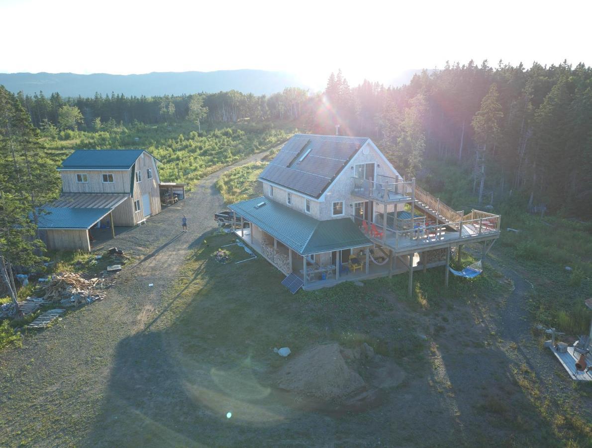 North Shore Retreat - Off-Grid - Oceanfront Indian Brook Exterior photo